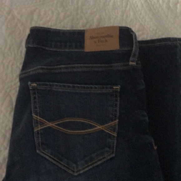 NWOT Abercrombie & Fitch jeans - Picture 2 of 2